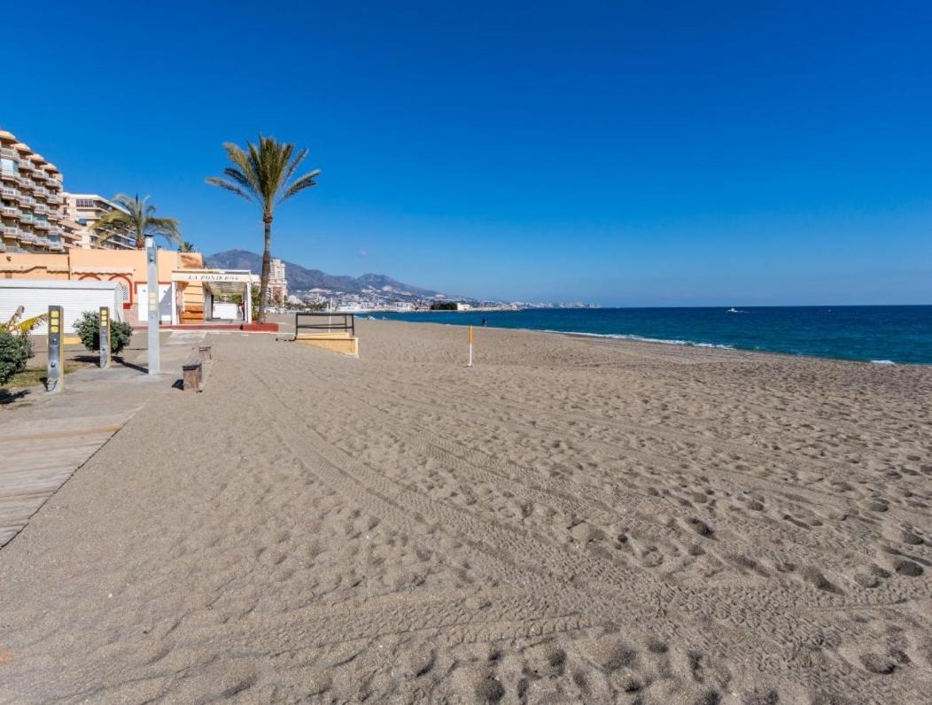 Fuengirola. Bonito Apartamento En Paseo Maritimo. Espectaculares Vistas Al Mar. Primera Linea Eksteriør bilde